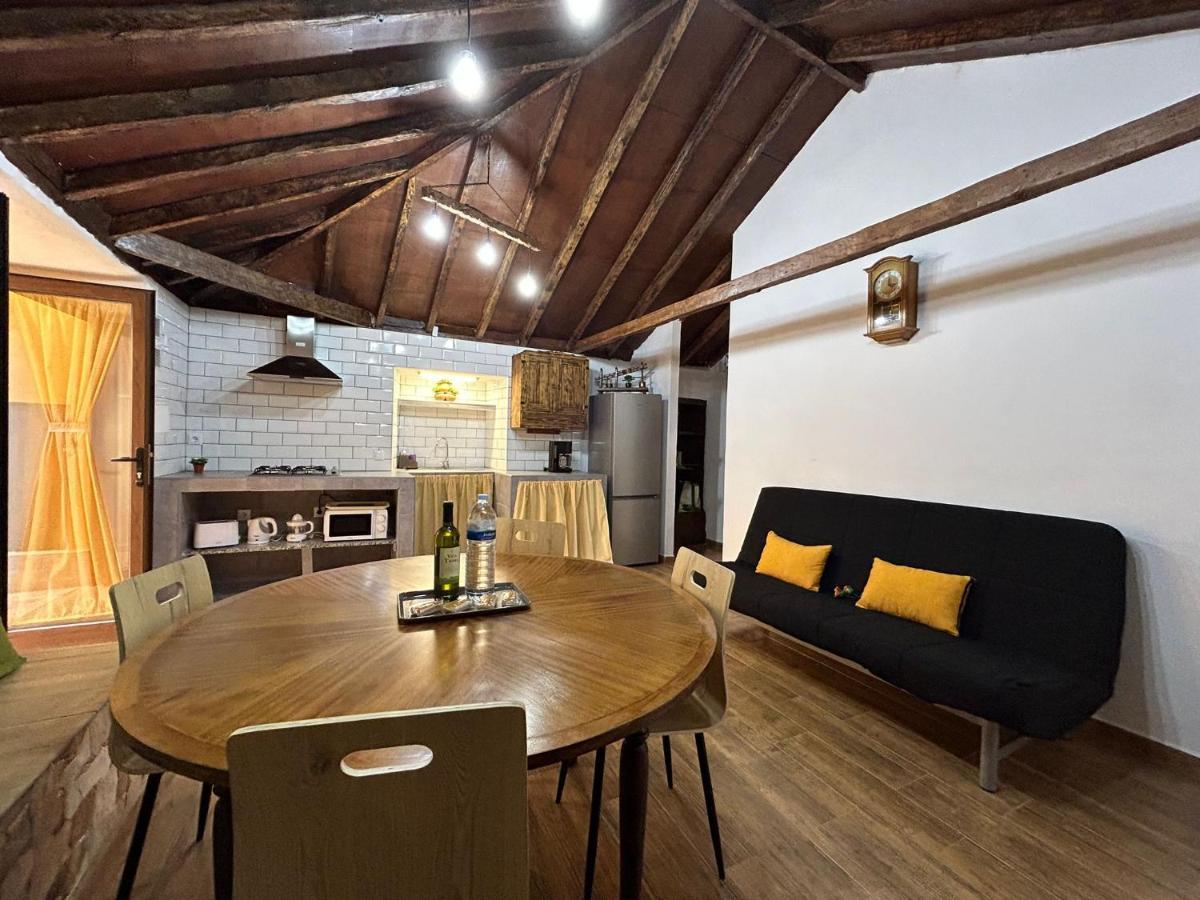 איקוד דה לוס וינוס Tradicional Casa Canaria Con Piscina Y Vistas Al Teide מראה חיצוני תמונה